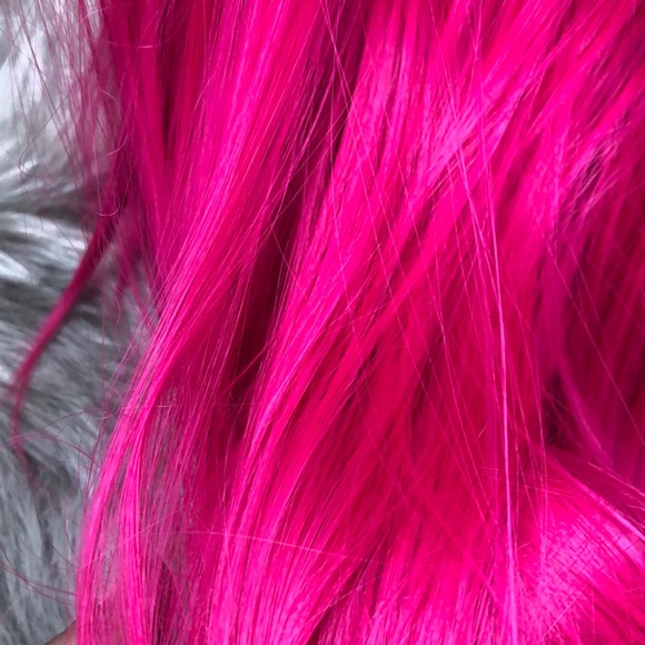 💫24” HAWT PINK STRAIGHT LACE FRONT WIG💫 *NWT* - Picture 3 of 5